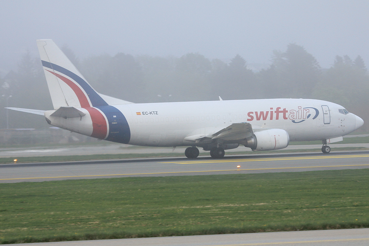 EC-KTZ · Boeing 737-375(SF) · (SVG / ENZV)