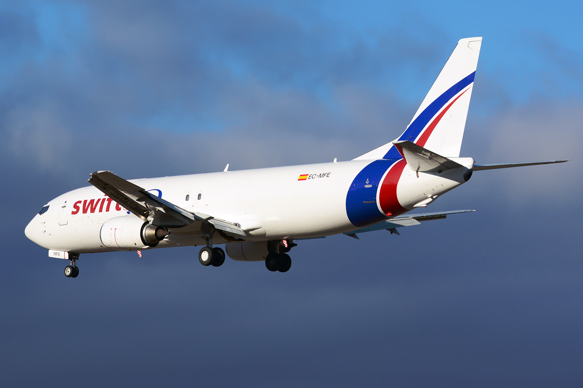 EC-MFE · Boeing 737-476(SF) · (LPA / GCLP)
