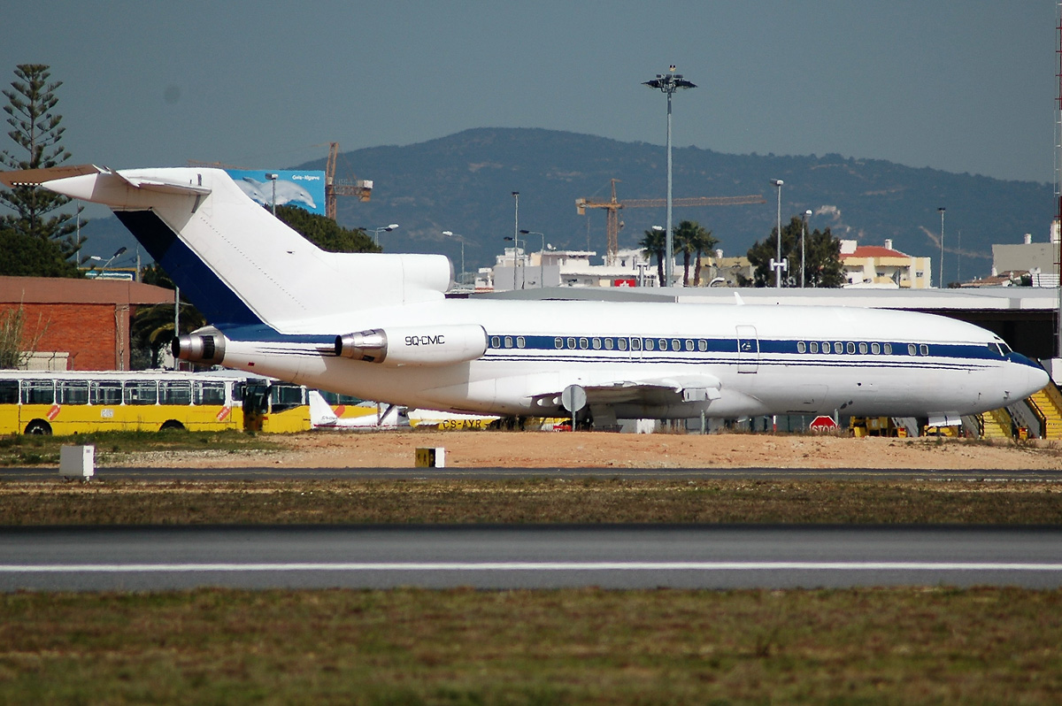 9Q-CMC · Boeing 727-30 · (FAO / LPFR)