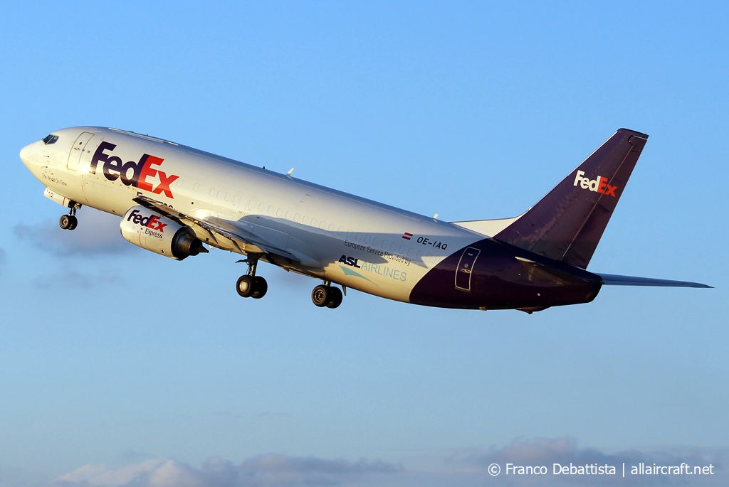 OE-IAQ · Boeing 737-4M0(SF) · (MLA / LMML)