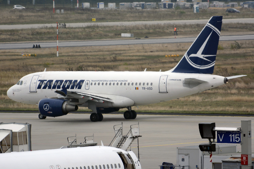 YR-ASD · Airbus A318-111 · (FRA / EDDF)