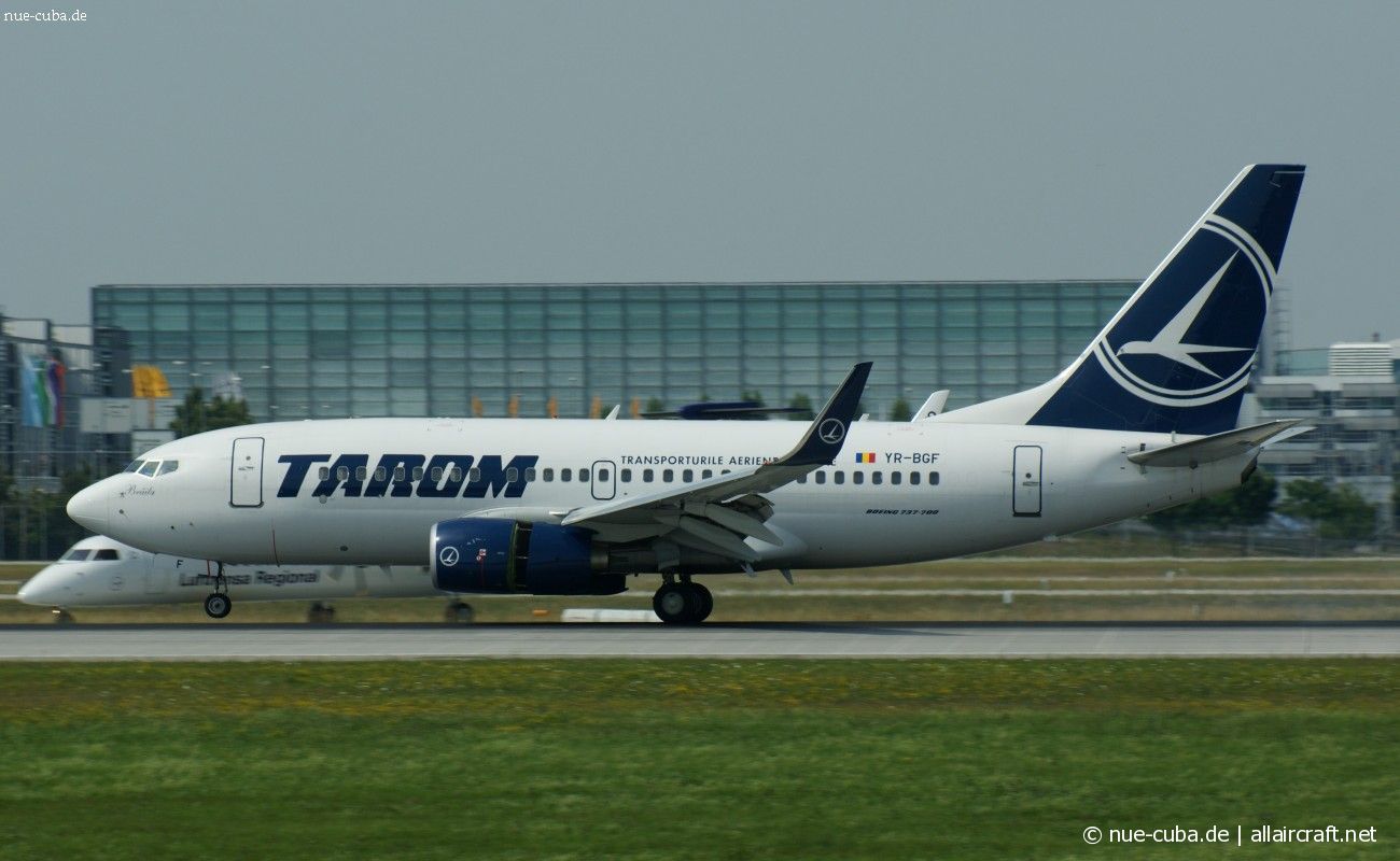 YR-BGF · Boeing 737-78J(WL) · (MUC / EDDM)