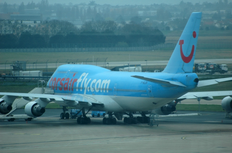 F-HLOV · Boeing 747-422 · (ORY / LFPO)