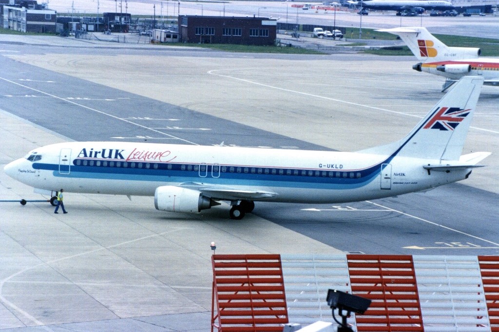 G-UKLD · Boeing 737-42C · (LGW / EGKK)