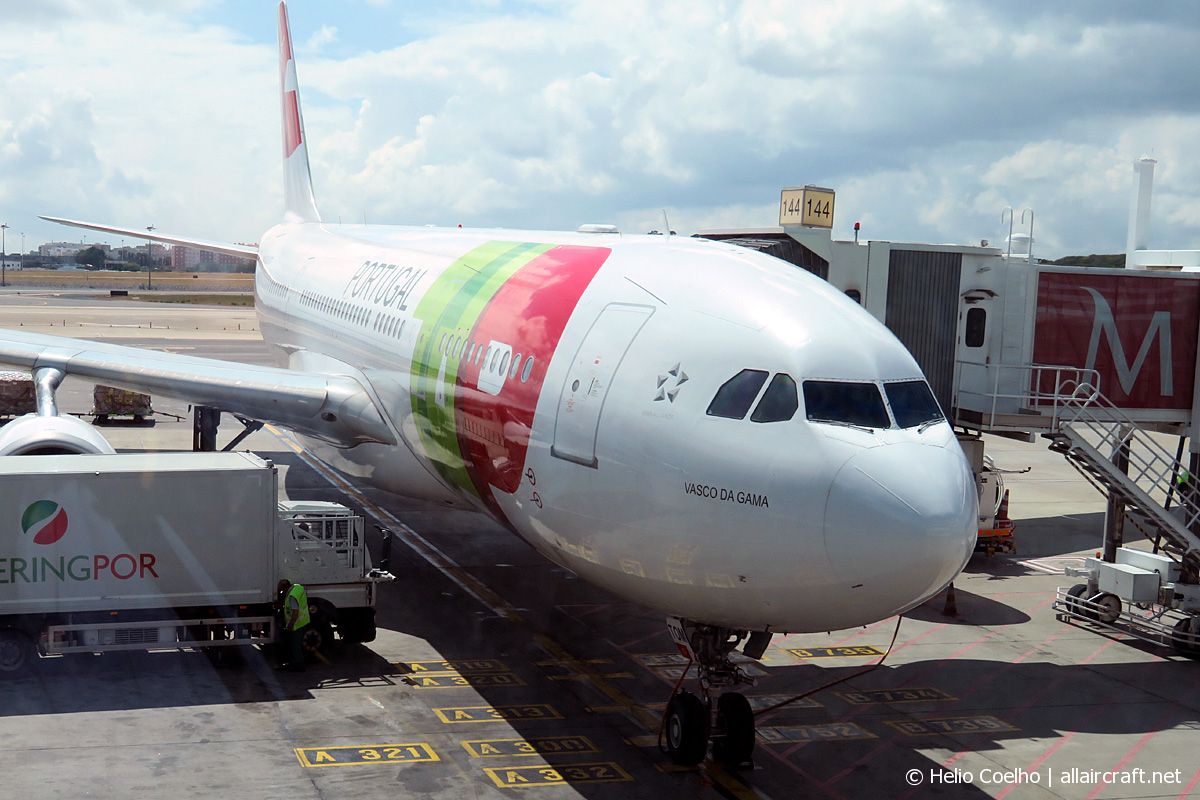 CS-TOM · Airbus A330-202 · (LIS / LPPT)