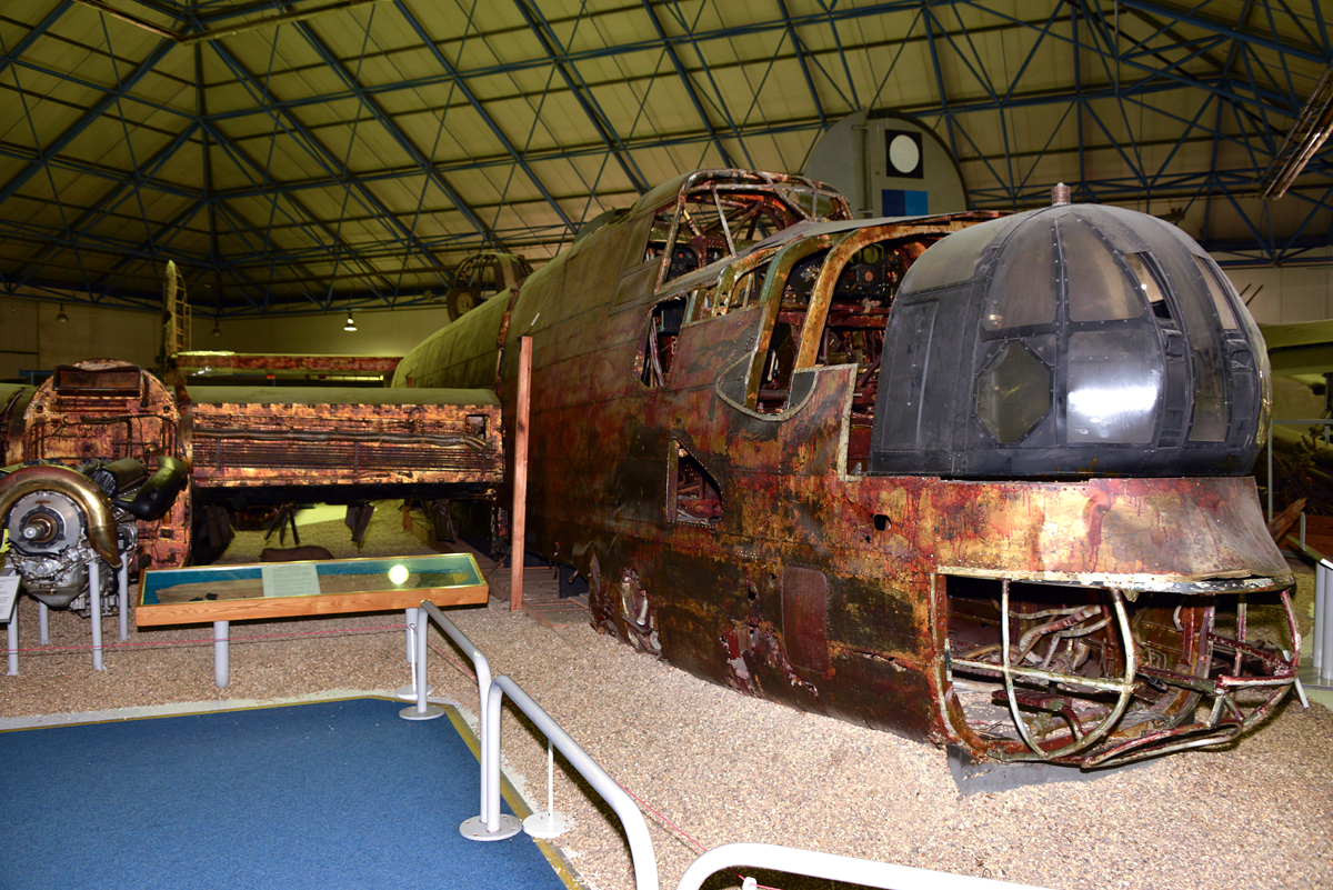 W1048 · Handley Page Halifax B Mk.II · (HEN)