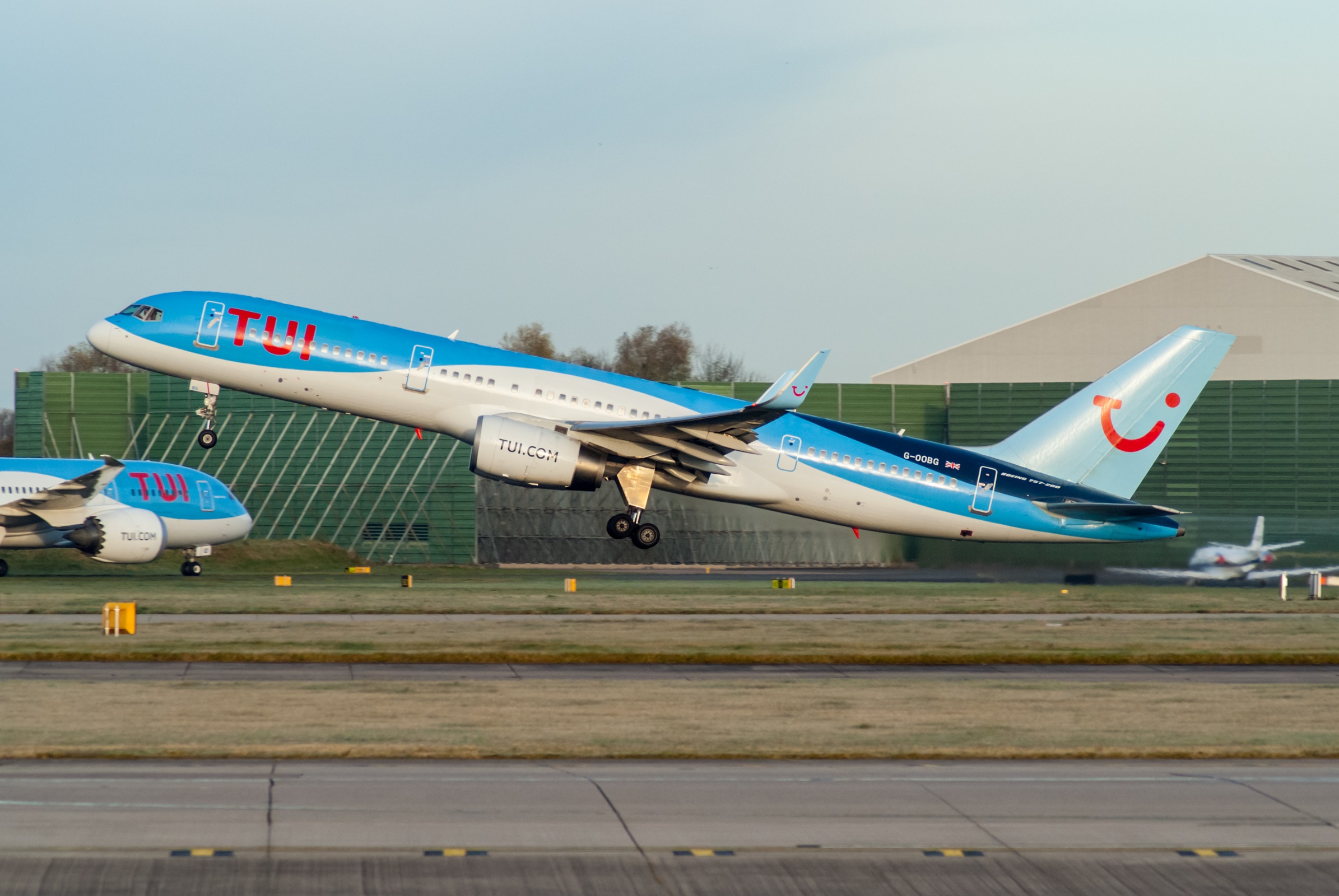 G-OOBG · Boeing 757-236(WL) · (MAN / EGCC)