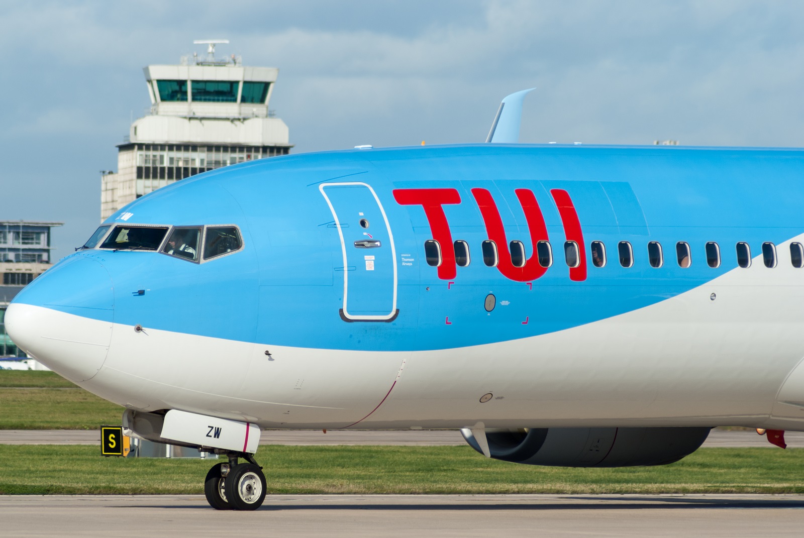 G-FDZW · Boeing 737-8K5(WL) · (MAN / EGCC)