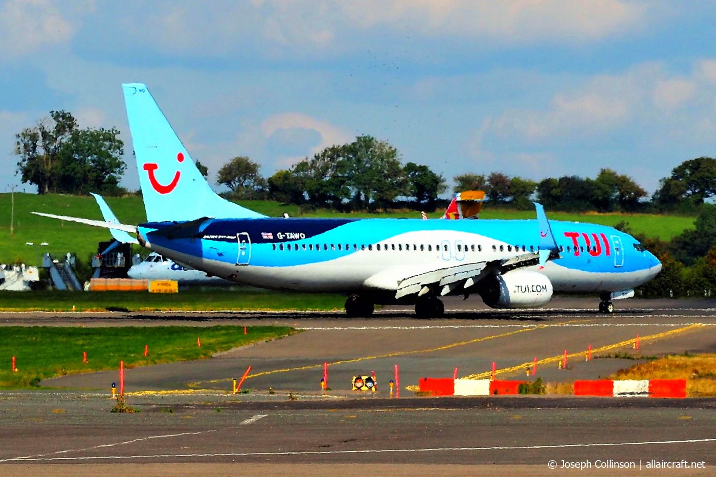 G-TAWO · Boeing 737-8K5(WL) · (BRS / EGGD)