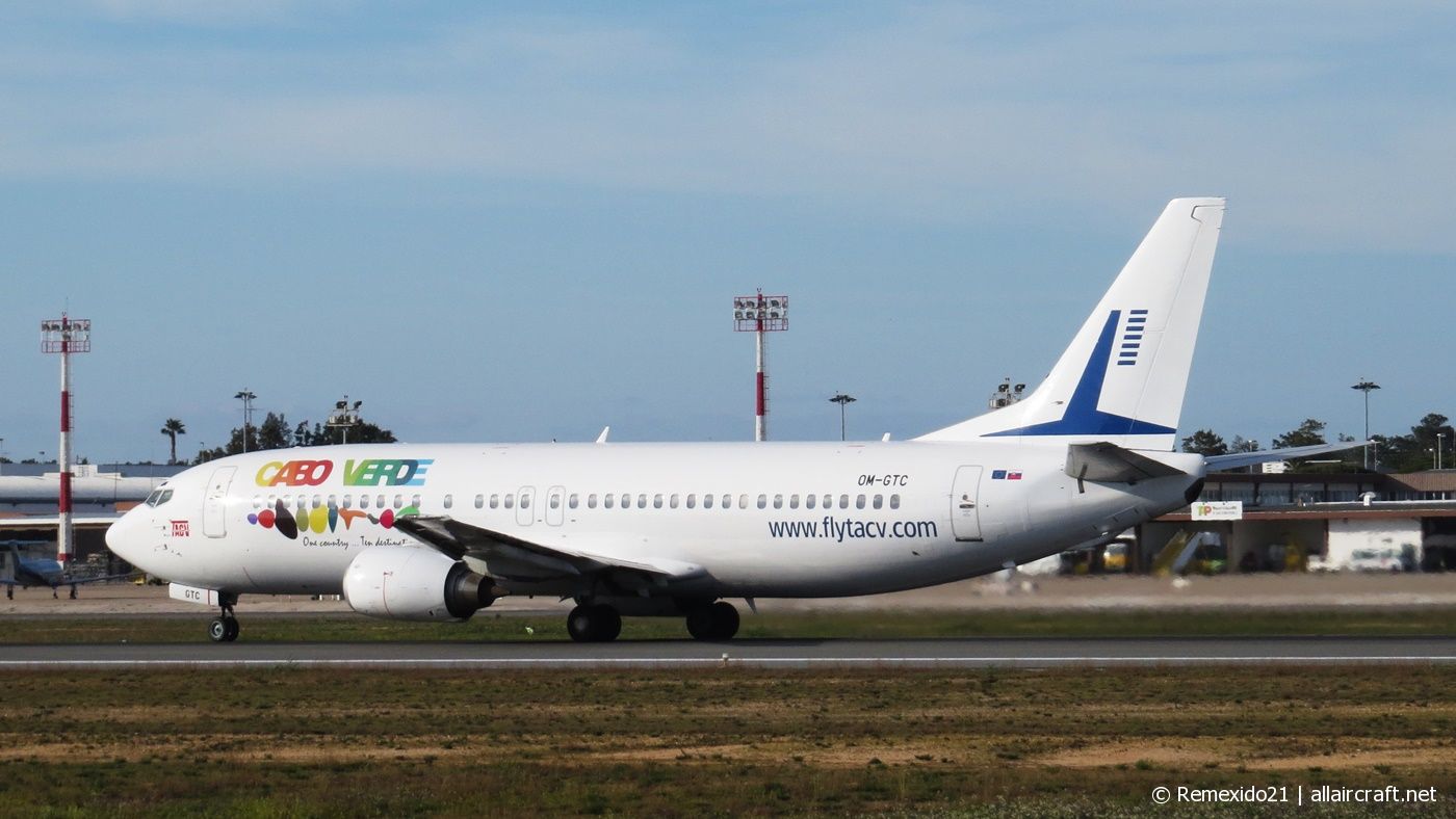 OM-GTC · Boeing 737-430 · (FAO / LPFR)