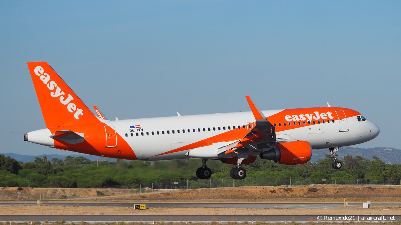 OE-IVN · Airbus A320-214(WL) · (FAO / LPFR)