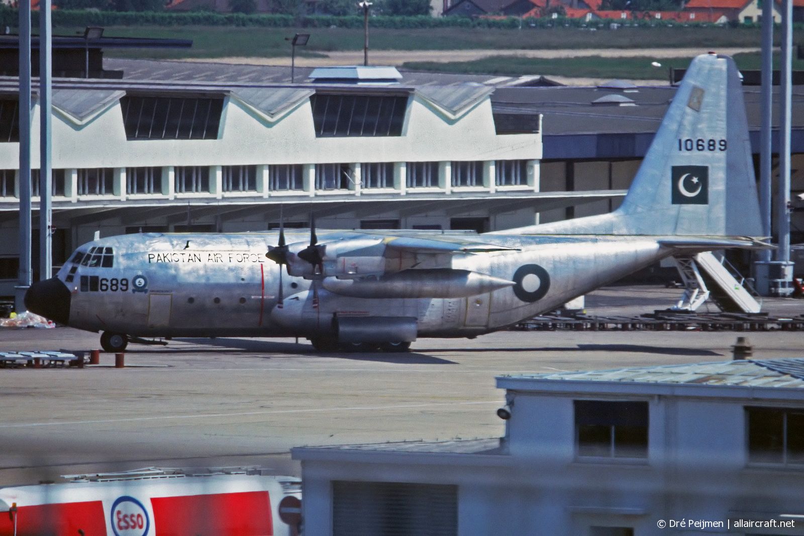 10689 · Lockheed C-130E Hercules · (ORY / LFPO)