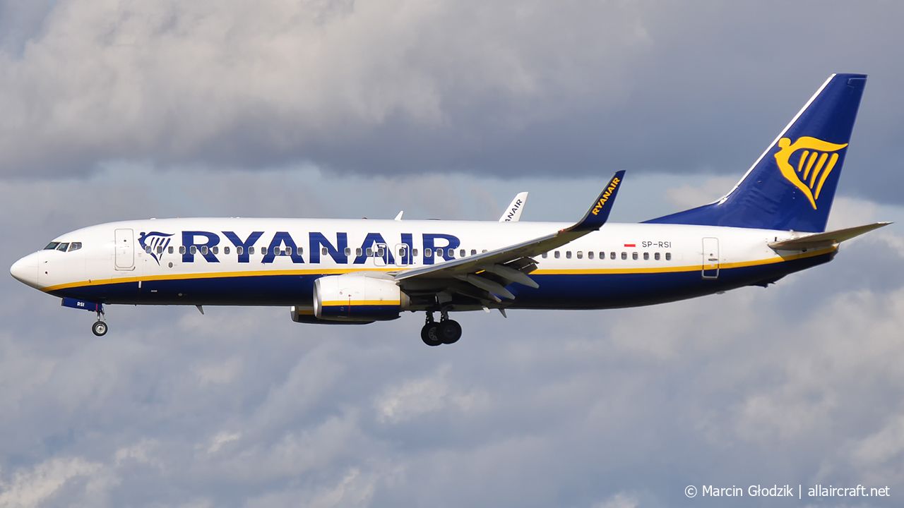 SP-RSI · Boeing 737-8AS(WL) · (KRK / EPKK)