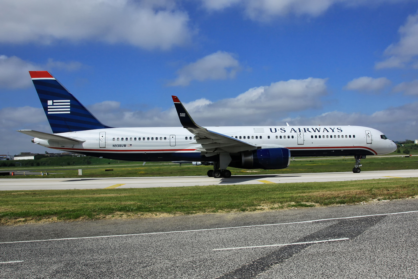 N938UW · Boeing 757-2B7(WL) · (LIS / LPPT)