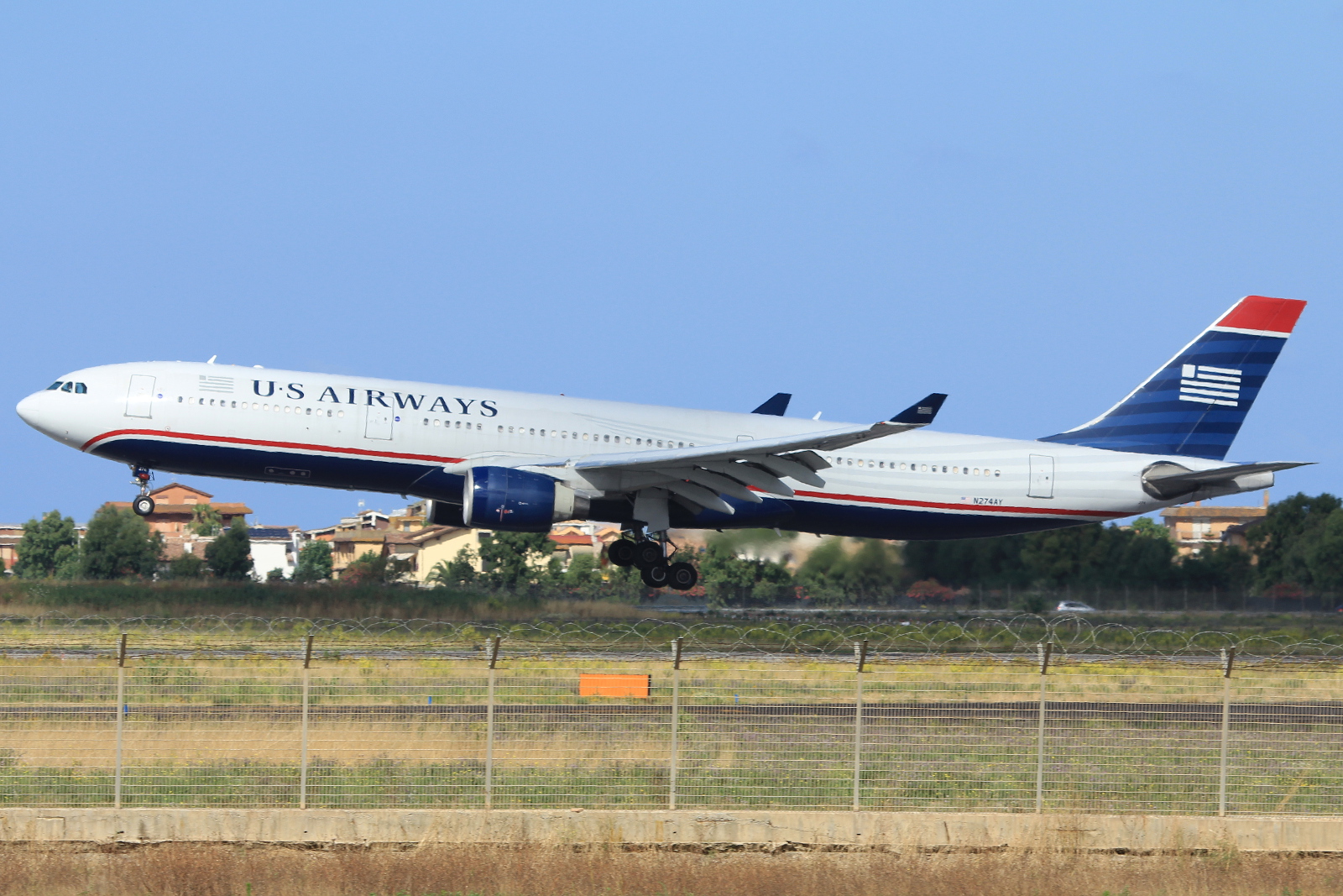 N274AY · Airbus A330-323 · (FCO / LIRF)