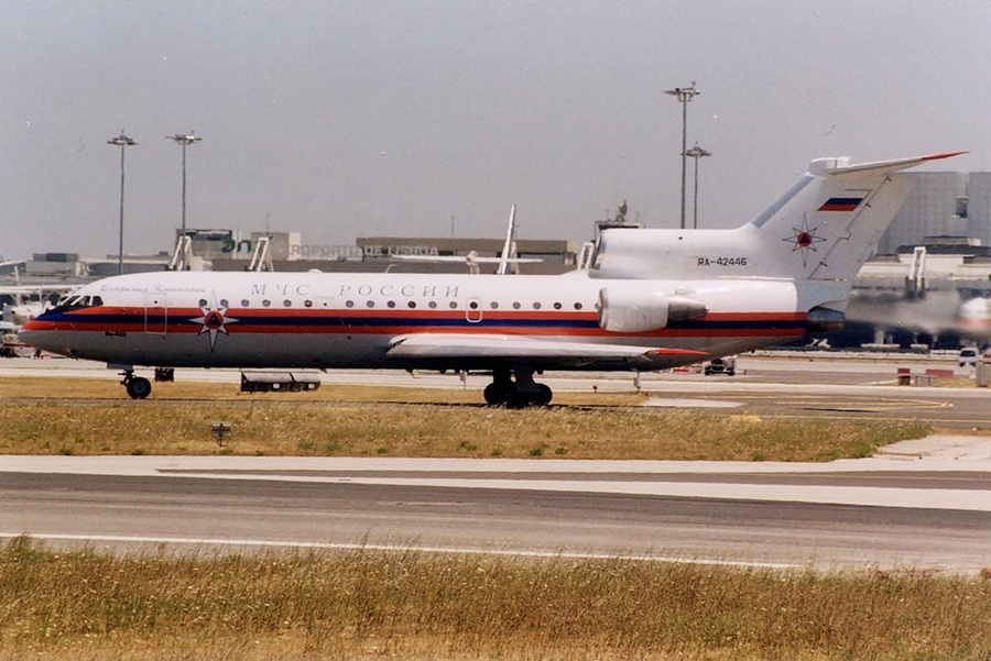 RA-42446 · Yakovlev Yak-42D · (LIS / LPPT)