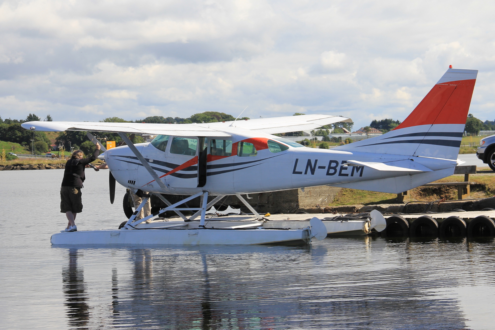LN-BEM · Cessna U206E Stationair · (SVG / ENZV)