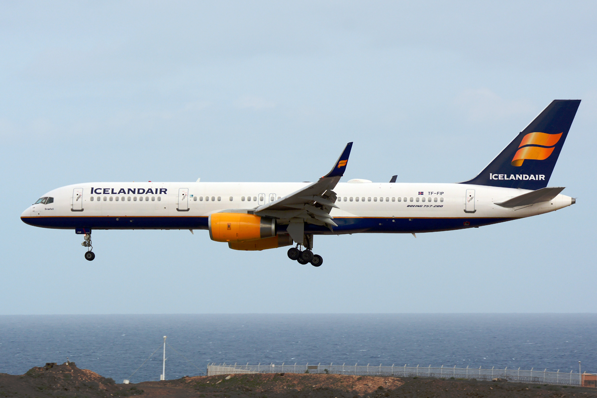 TF-FIP · Boeing 757-208(WL) · (LPA / GCLP)