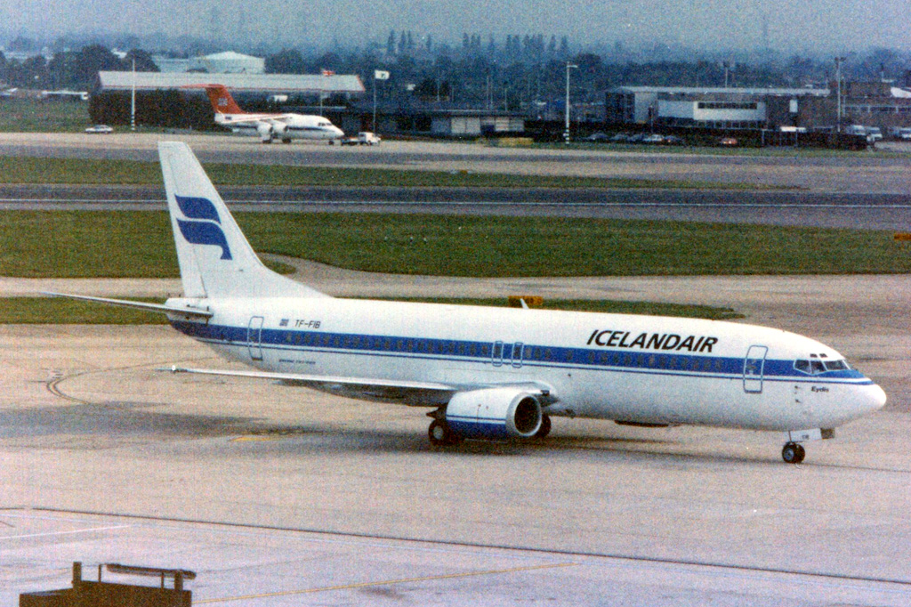 TF-FIB · Boeing 737-408 · (LHR / EGLL)