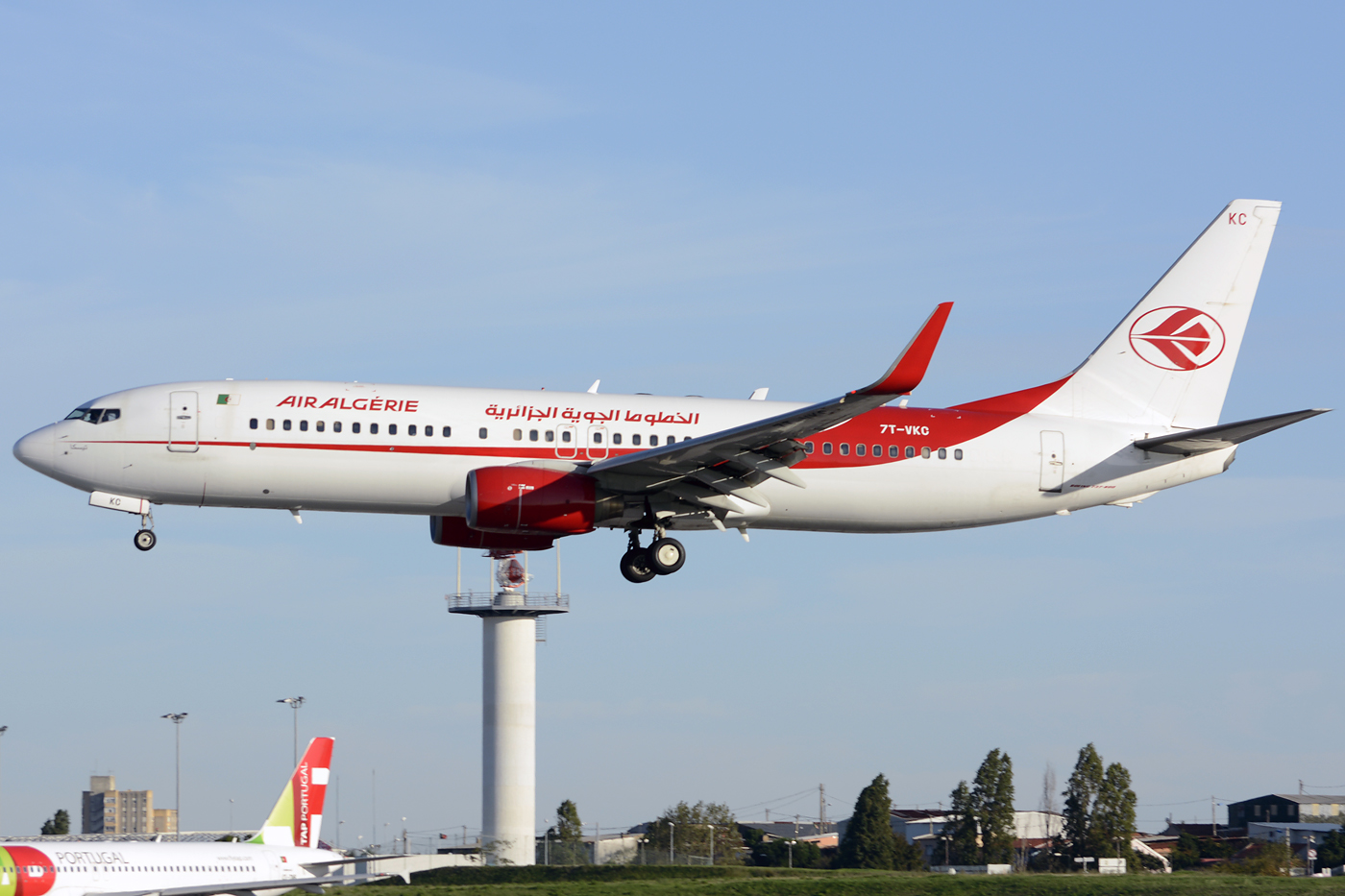7T-VKC · Boeing 737-8D6(WL) · (LIS / LPPT)