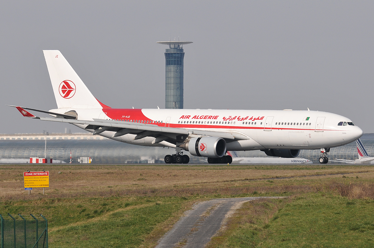 7T-VJZ · Airbus A330-202 · (CDG / LFPG)