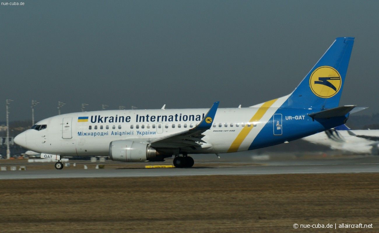UR-GAT · Boeing 737-528(WL) · (MUC / EDDM)