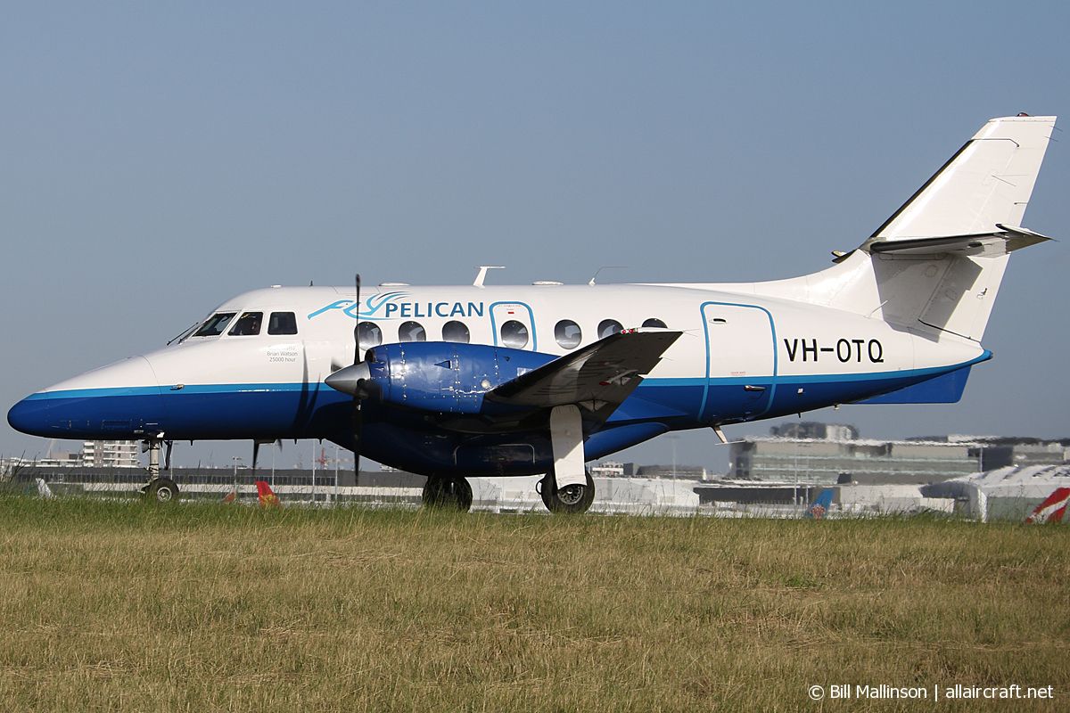 VH-OTQ · British Aerospace Jetstream 32EP · (SYD / YSSY)