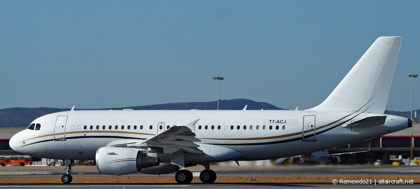 T7-ACJ · Airbus A319-115(CJ) · (FAO / LPFR)