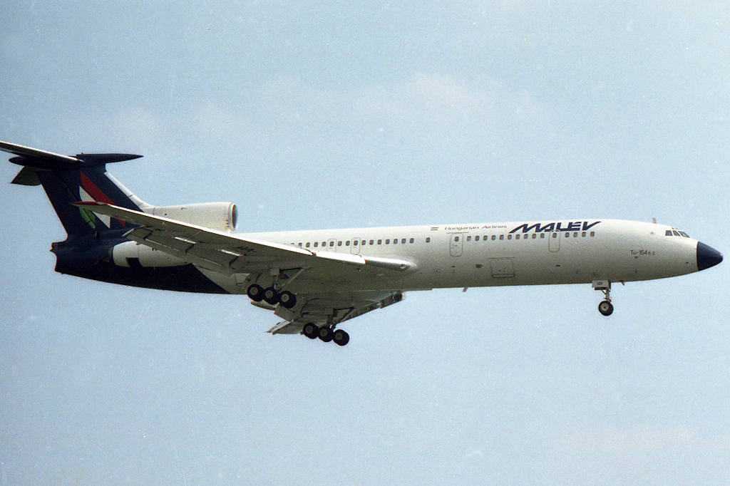 HA-LCV · Tupolev Tu-154B-2 · (LHR / EGLL)