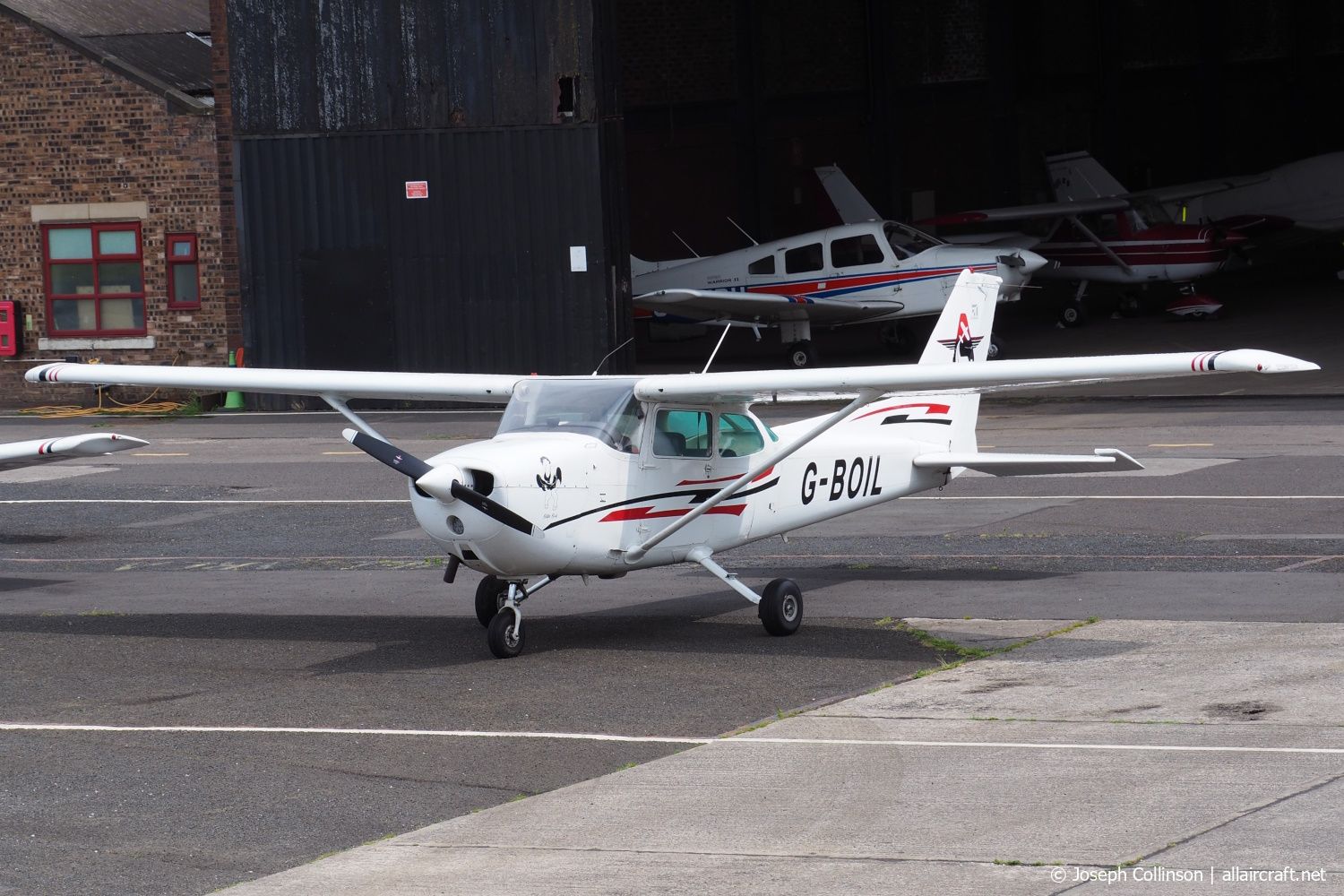 G-BOIL · Cessna 172N · (EGCB)
