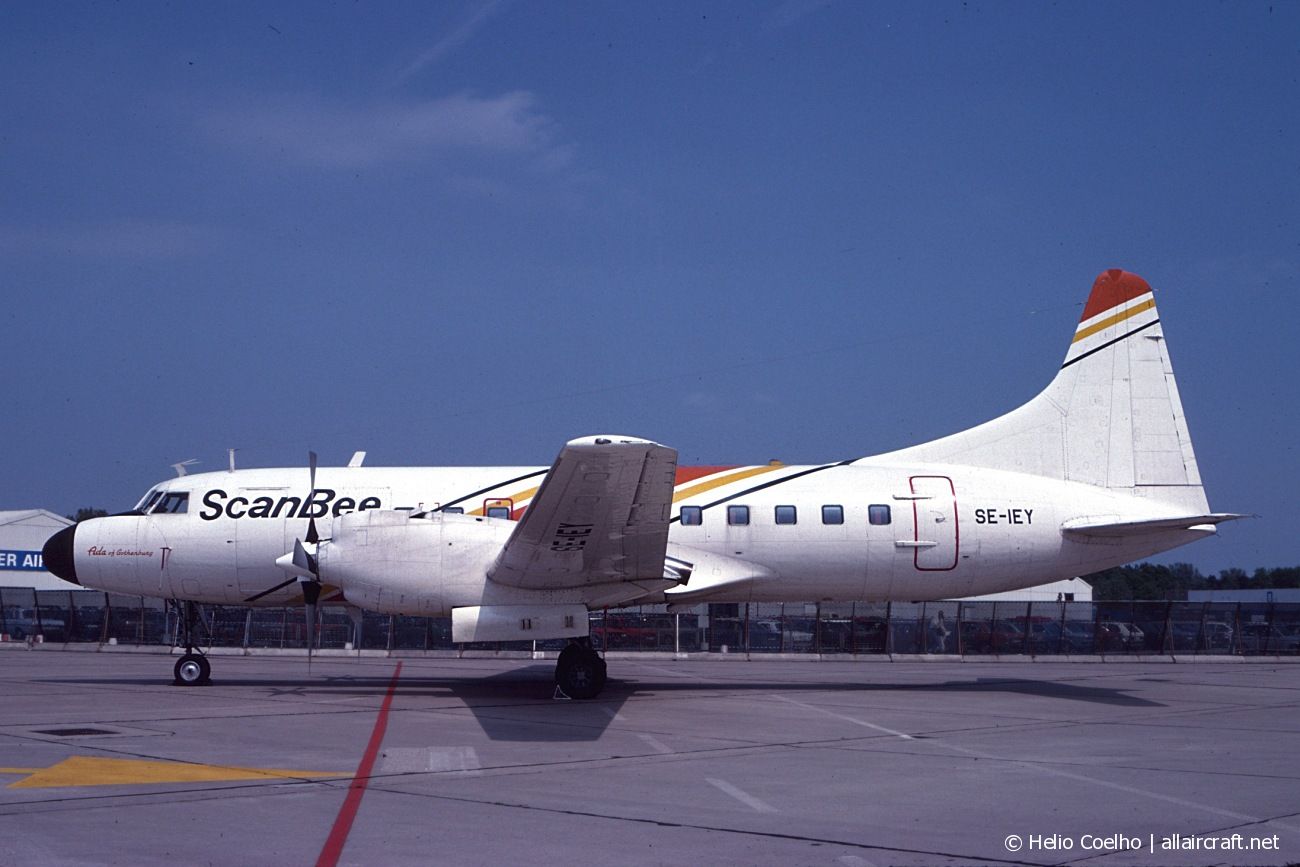 SE-IEY · Convair CV-580 · (HAJ / EDDV)