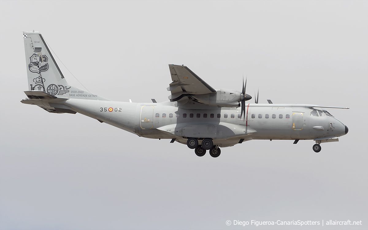 T.21-02 · CASA C-295M · (LPA / GCLP)