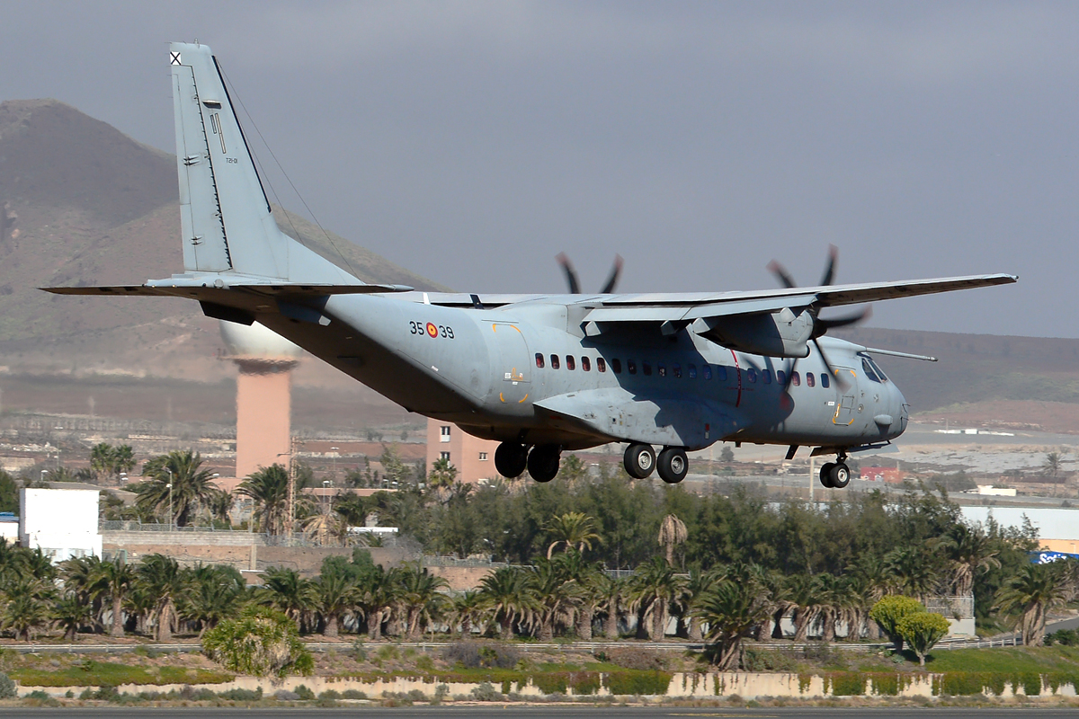 T.21-01 · CASA C-295M · (LPA / GCLP)