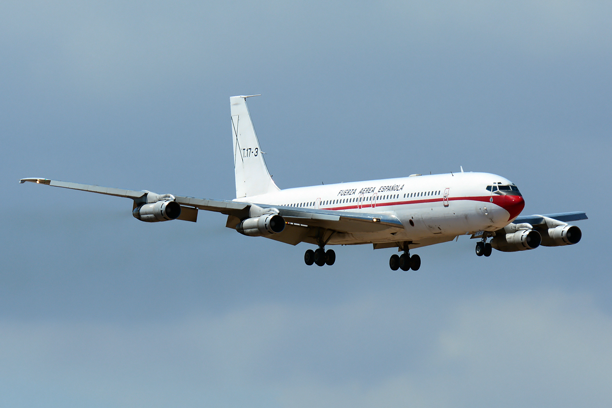 T.17-3 · Boeing 707-368C(KC) · (LPA / GCLP)