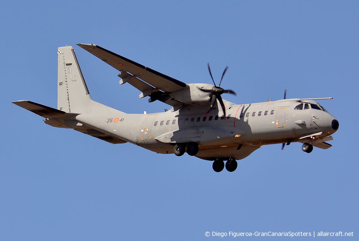 T.21-03 · CASA C-295M · (LPA / GCLP)