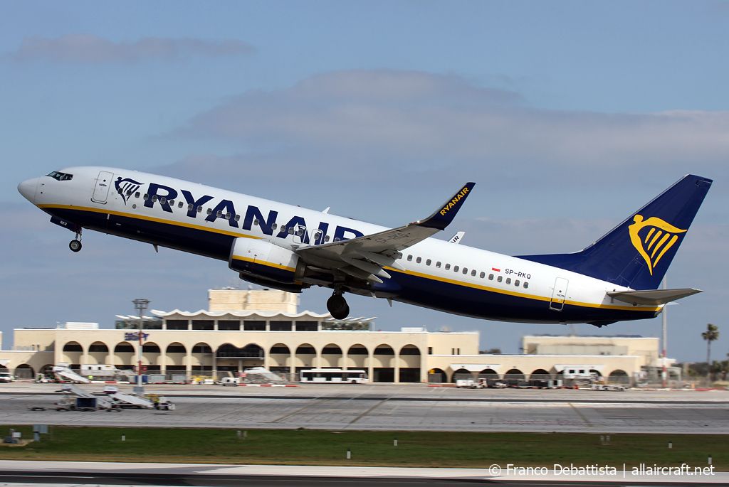 SP-RKQ · Boeing 737-8AS(WL) · (MLA / LMML)