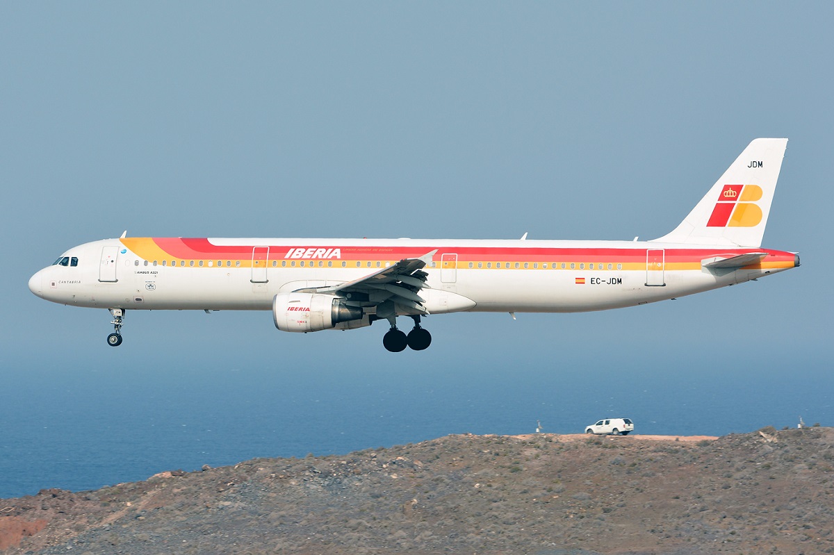 EC-JDM · Airbus A321-213 · (LPA / GCLP)