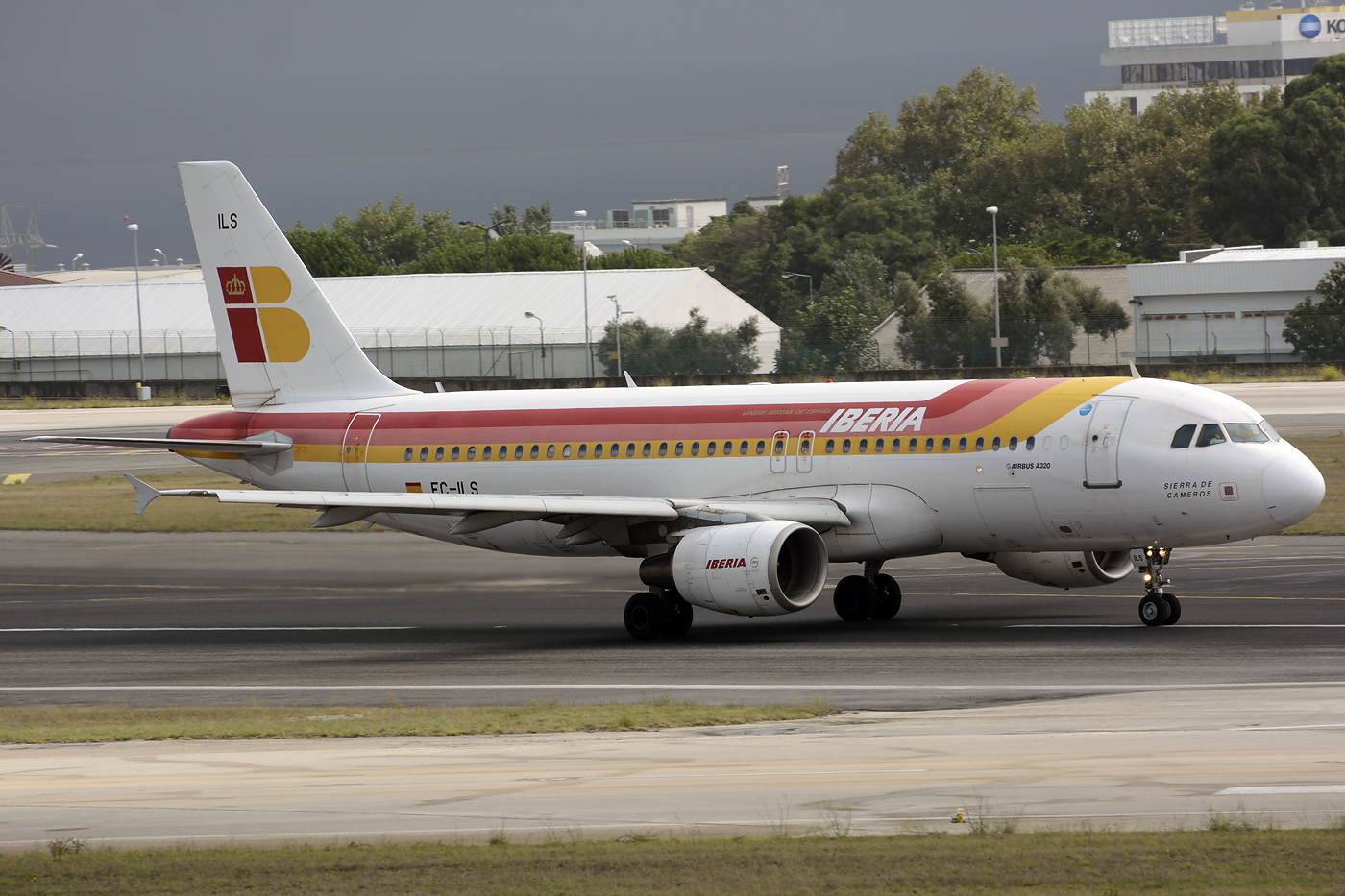 EC-ILS · Airbus A320-214 · (LIS / LPPT)