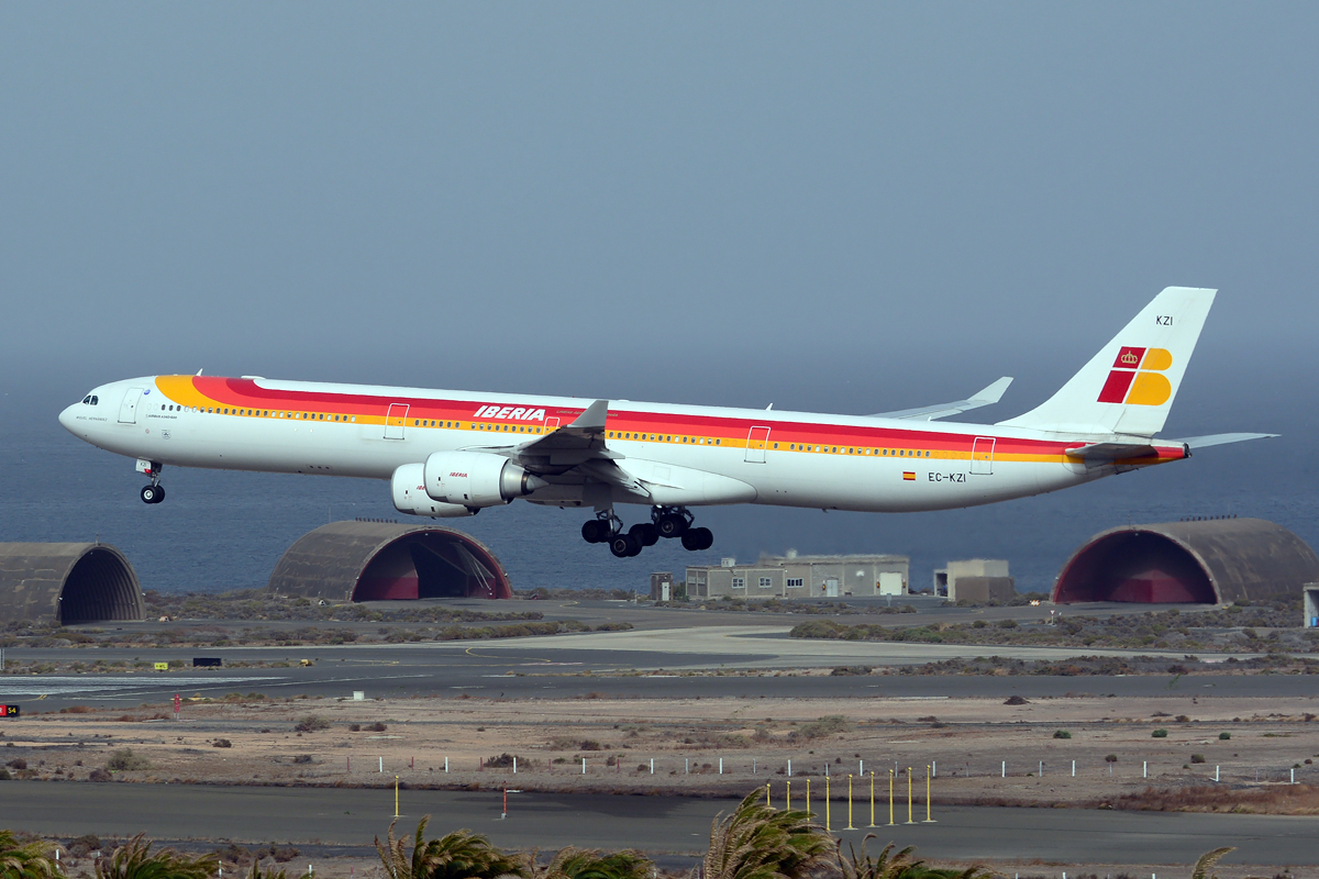 EC-KZI · Airbus A340-642 · (LPA / GCLP)