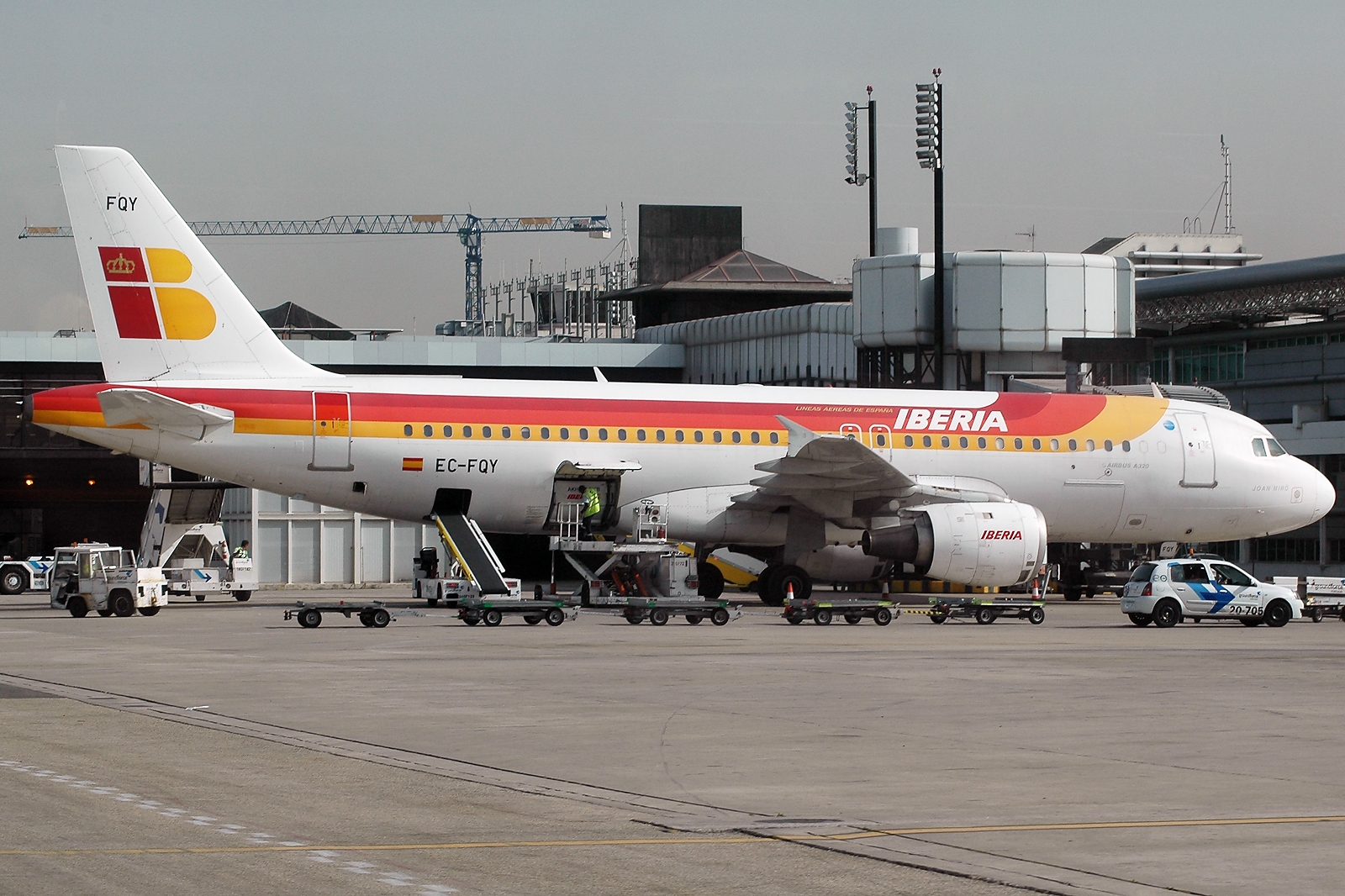 EC-FQY · Airbus A320-211 · (LIS / LPPT)