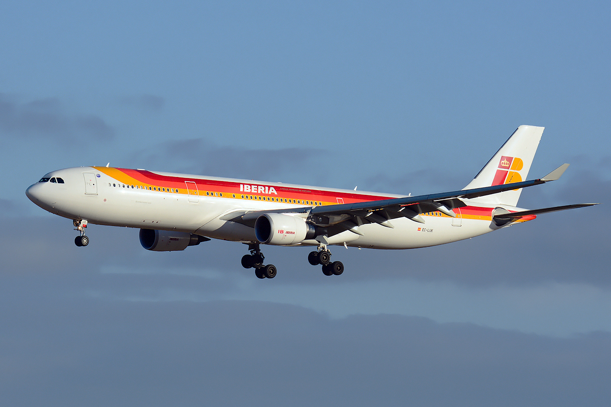 EC-LUK · Airbus A330-302 · (LPA / GCLP)