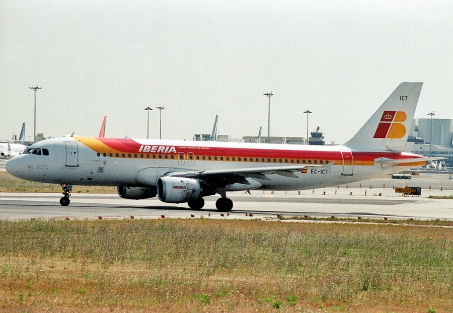 EC-ICT · Airbus A320-211 · (LIS / LPPT)