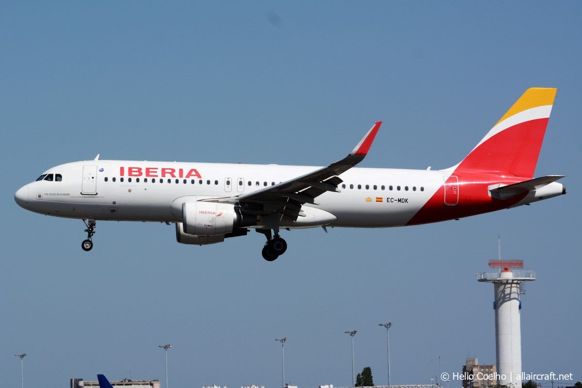 EC-MDK · Airbus A320-214(WL) · (LIS / LPPT)