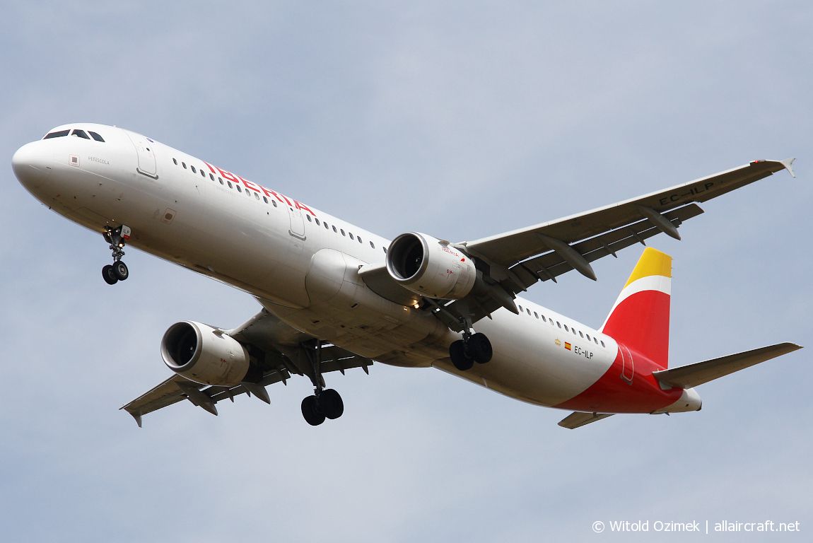 EC-ILP · Airbus A321-211 · (FCO / LIRF)