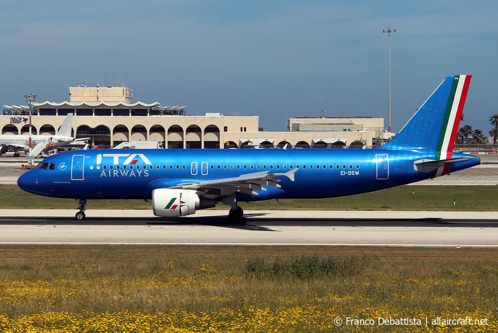 EI-DSW · Airbus A320-216 · (MLA / LMML)