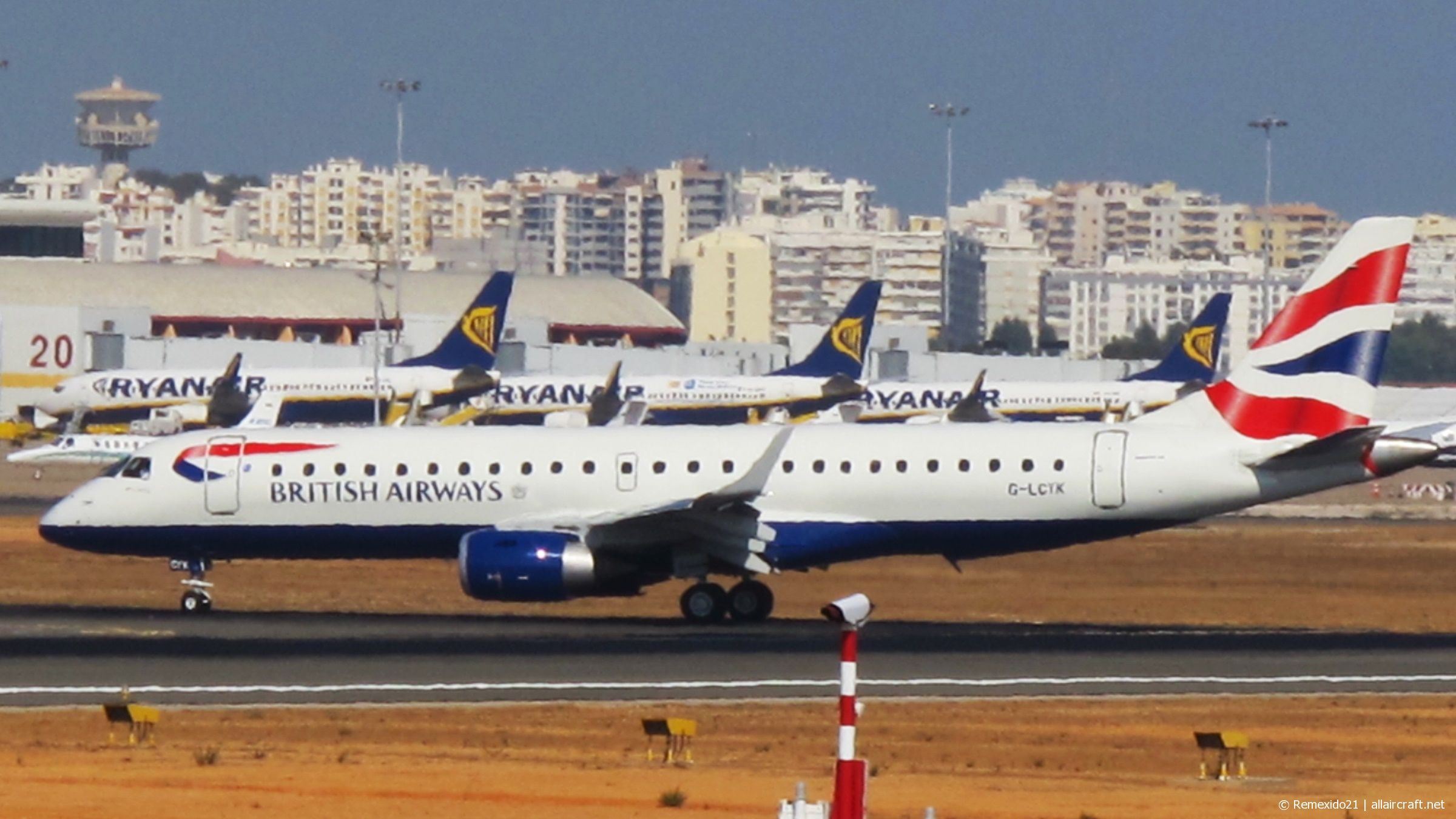 G-LCYK · Embraer 190-100LR · (FAO / LPFR)