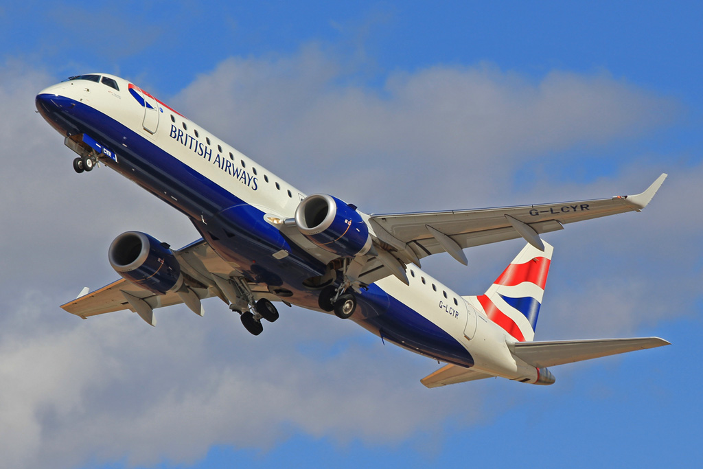 G-LCYR · Embraer 190-100SR · (FAO / LPFR)