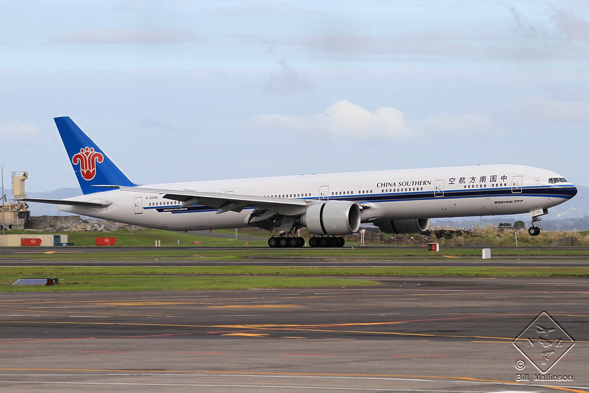 B-2048 · Boeing 777-31B/ER · (AKL / NZAA)