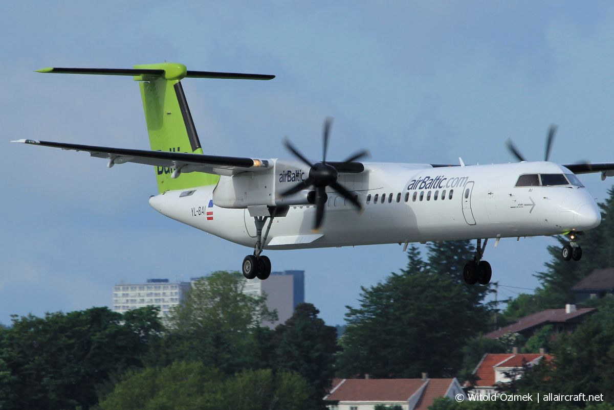 YL-BAI · Bombardier Dash 8-Q402 · (SVG / ENZV)