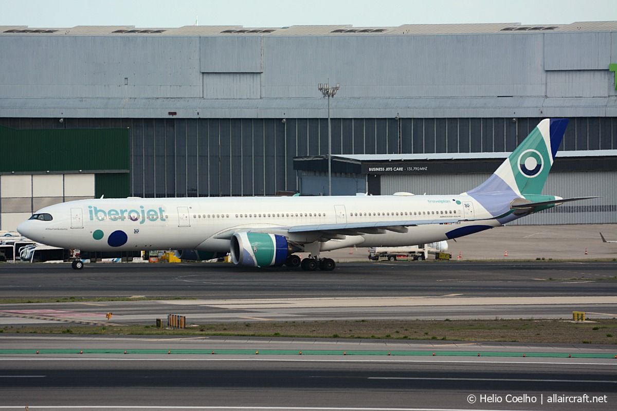 CS-TKH · Airbus A330-941 · LIS / LPPT